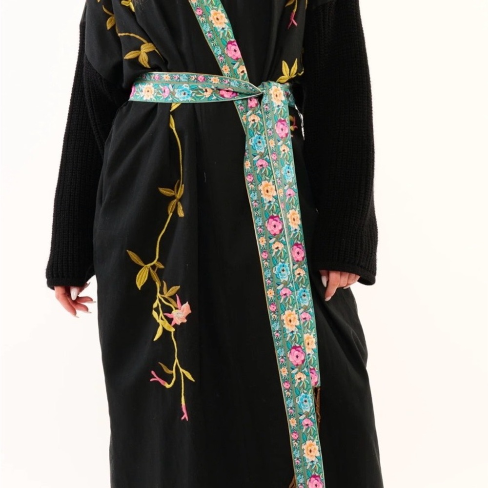 ARATTA Floral Embroidered Kimono - Picture 12 of 14